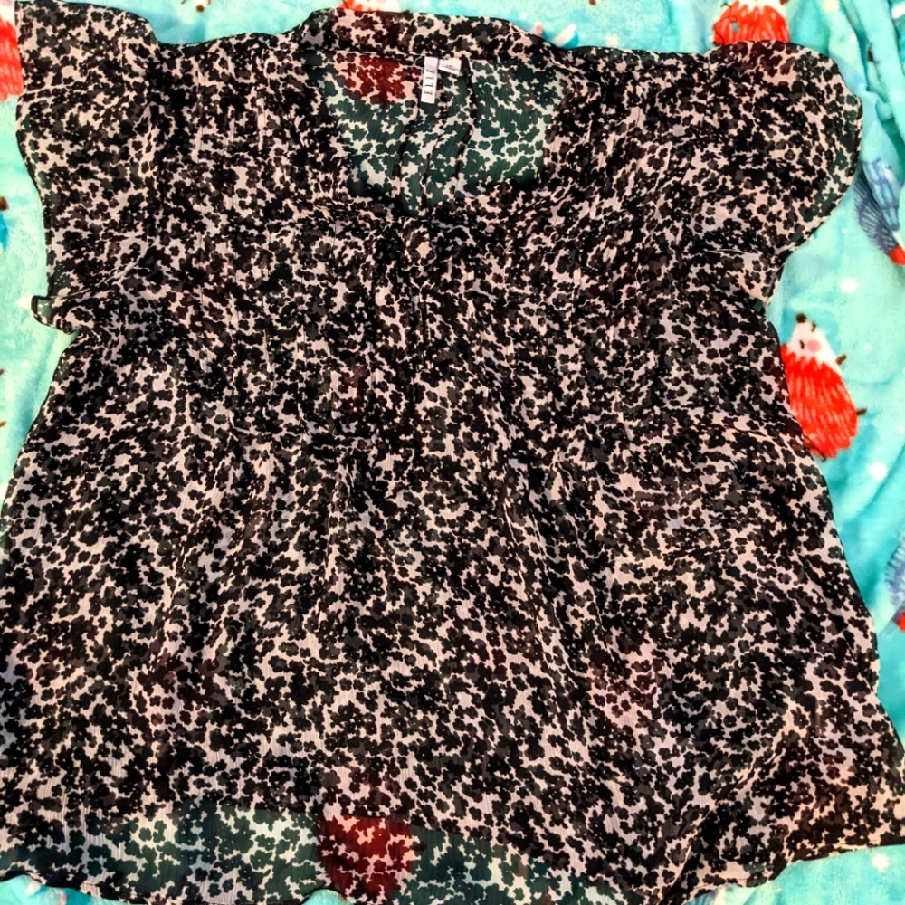 Elle 2X Black & White Sheer Blouse